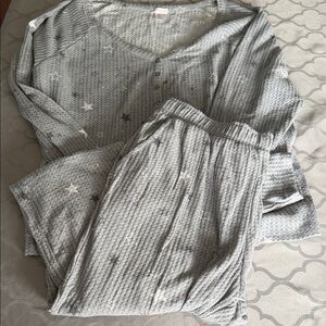 Ambrielle Light Gray Waffle Knit Sleep Top